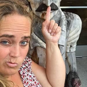 Meet your Posher, Sharon